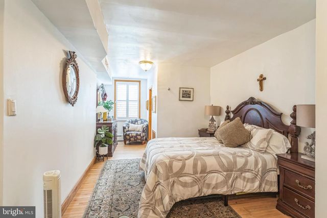 610 PINE ST, Philadelphia, PA 19106