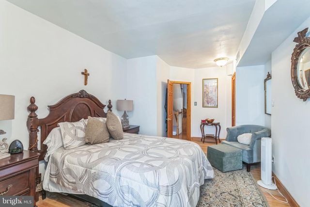 610 PINE ST, Philadelphia, PA 19106