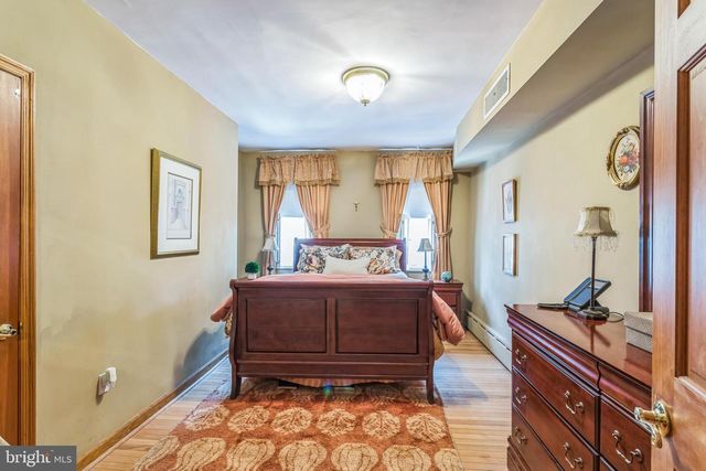 610 PINE ST, Philadelphia, PA 19106