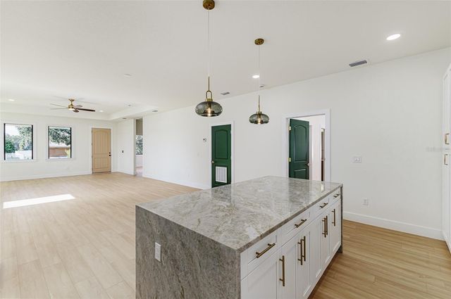 7905 N GREENWOOD AVENUE, Tampa, FL 33604