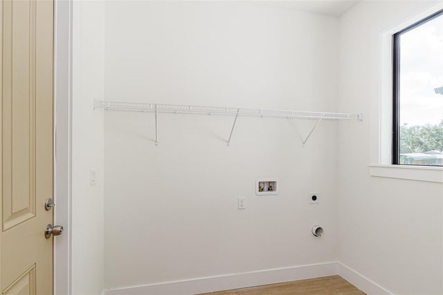 7905 N GREENWOOD AVENUE, Tampa, FL 33604