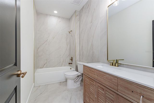 7905 N GREENWOOD AVENUE, Tampa, FL 33604