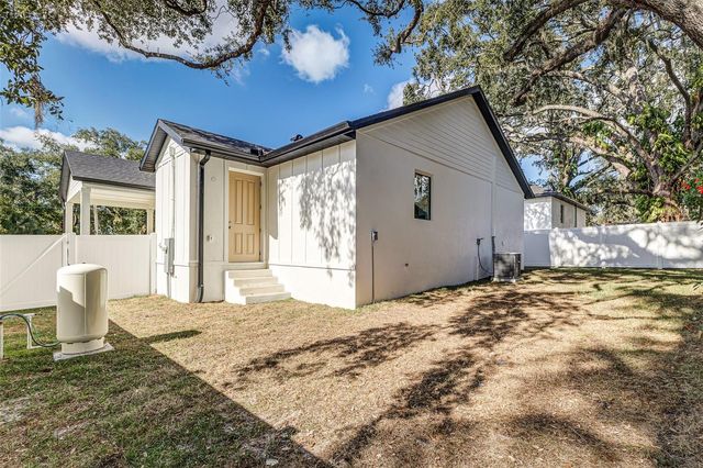 7905 N GREENWOOD AVENUE, Tampa, FL 33604