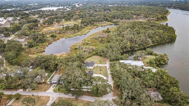 7905 N GREENWOOD AVENUE, Tampa, FL 33604