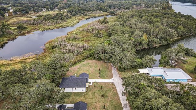 7905 N GREENWOOD AVENUE, Tampa, FL 33604