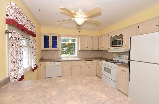 1855 Haymarket ROAD, Waukesha, WI 53186