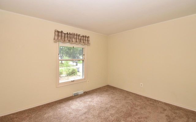 1855 Haymarket ROAD, Waukesha, WI 53186
