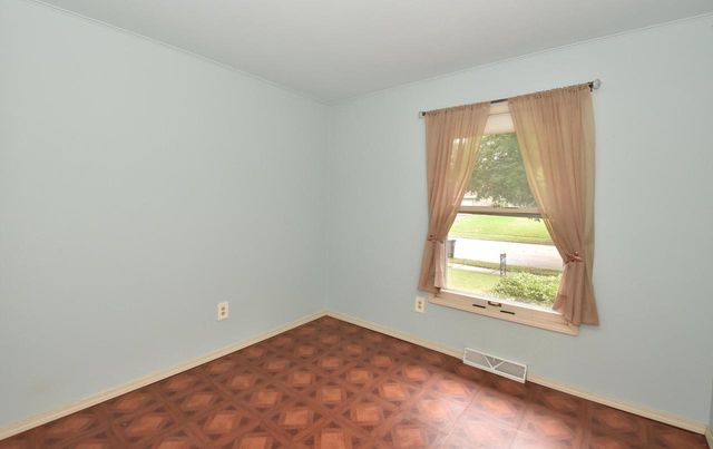 1855 Haymarket ROAD, Waukesha, WI 53186