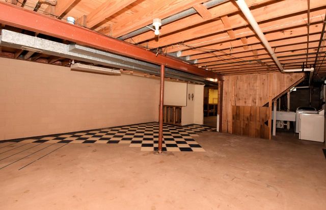 1855 Haymarket ROAD, Waukesha, WI 53186