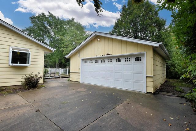 1855 Haymarket ROAD, Waukesha, WI 53186