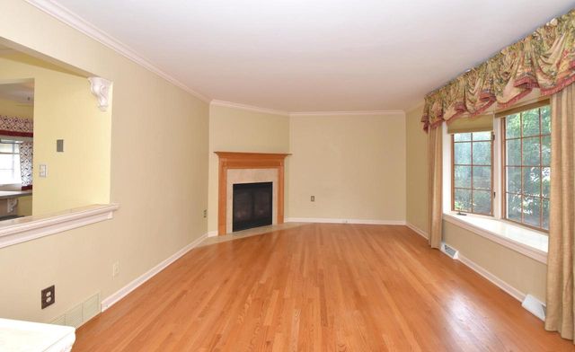 1855 Haymarket ROAD, Waukesha, WI 53186