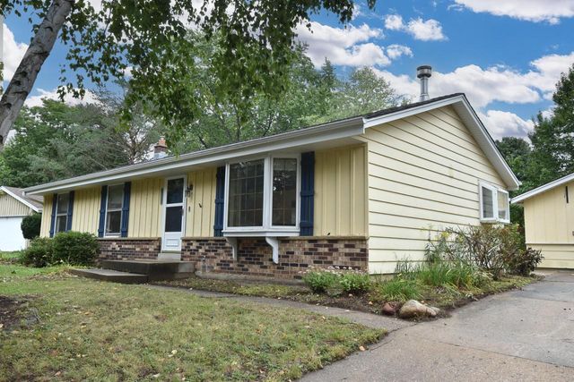 1855 Haymarket ROAD, Waukesha, WI 53186
