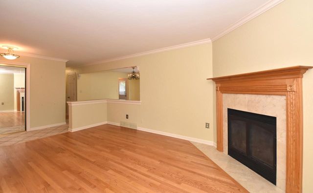 1855 Haymarket ROAD, Waukesha, WI 53186