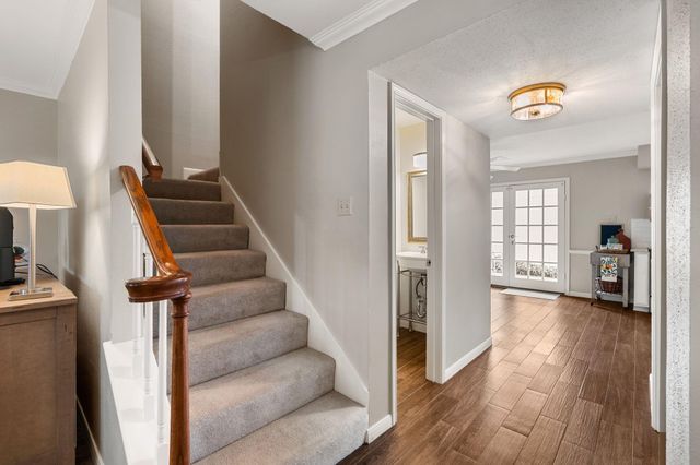 5855 Valley Forge Drive 109, Houston, TX 77057
