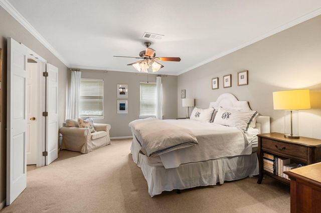 5855 Valley Forge Drive 109, Houston, TX 77057