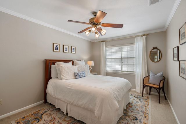 5855 Valley Forge Drive 109, Houston, TX 77057
