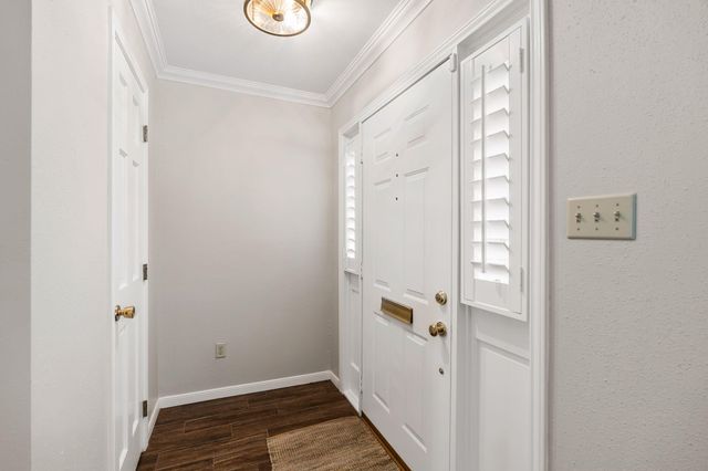 5855 Valley Forge Drive 109, Houston, TX 77057