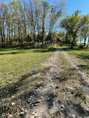 5586 Gibbs Road, Plainfield, IN 46168