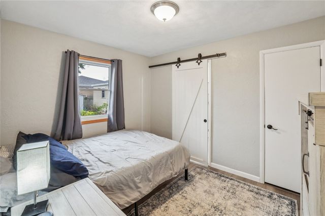 802 12th Street E, Vinton, IA 52349