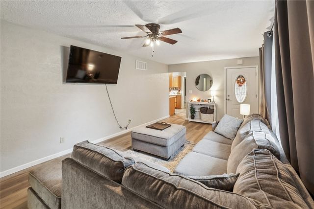 802 12th Street E, Vinton, IA 52349