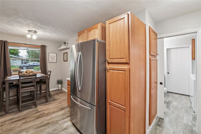 802 12th Street E, Vinton, IA 52349