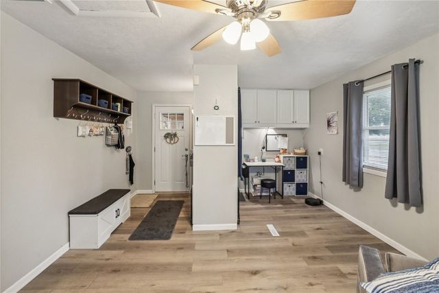 802 12th Street E, Vinton, IA 52349