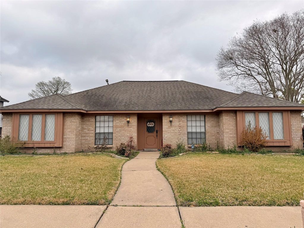 9002 Sabastian Drive, Houston, TX 77083