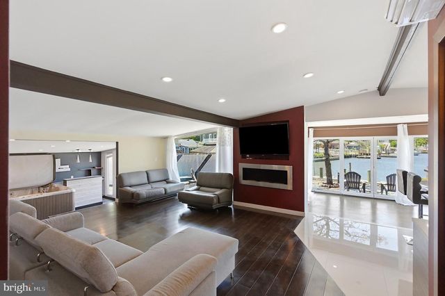 35 DADDY TUCKER DR, Tuckerton, NJ 08087
