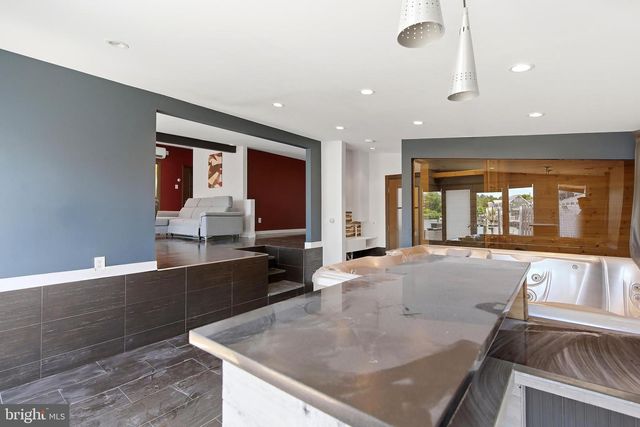 35 DADDY TUCKER DR, Tuckerton, NJ 08087