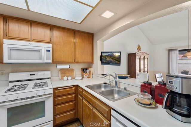 1076 N Howard, Covina, CA 91722