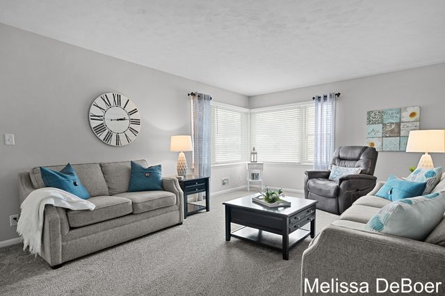 6857 Linden Avenue Se, Gaines Twp, MI 49548