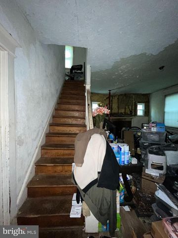 911 SLIGO CREEK PKWY, Takoma Park, MD 20912