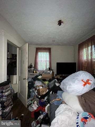 911 SLIGO CREEK PKWY, Takoma Park, MD 20912