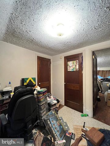 911 SLIGO CREEK PKWY, Takoma Park, MD 20912