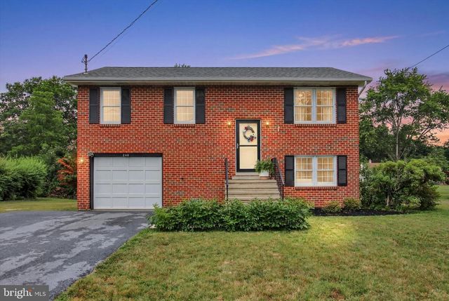 240 CONFEDERATE DR, Gettysburg, PA 17325