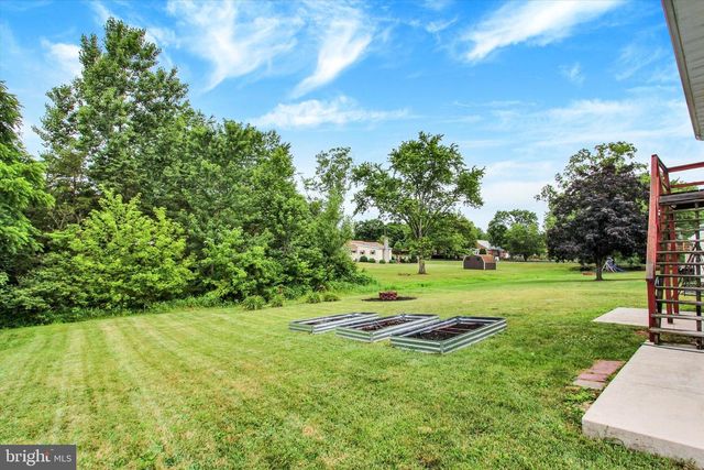 240 CONFEDERATE DR, Gettysburg, PA 17325