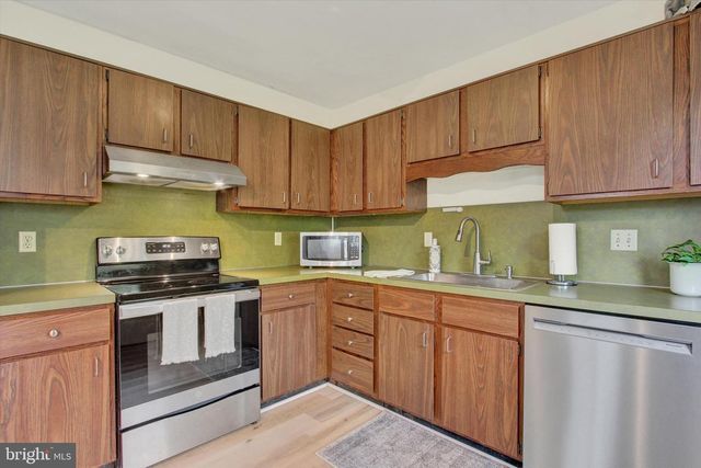 240 CONFEDERATE DR, Gettysburg, PA 17325