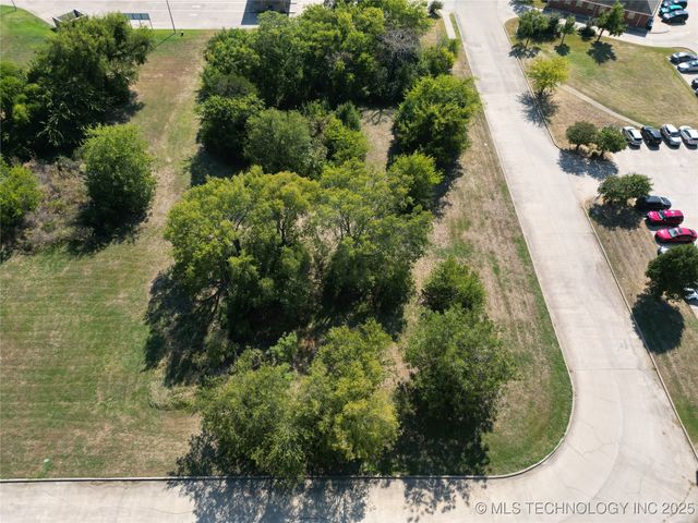 1409 Brookview Drive, Ardmore, OK 73401