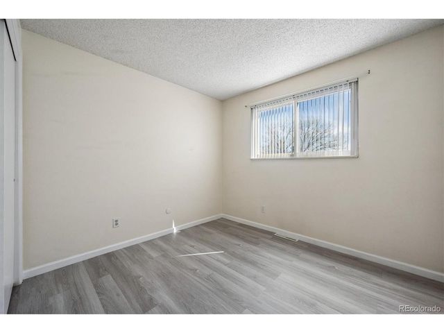 424 Neptune Ct, Lone Tree, CO 80124