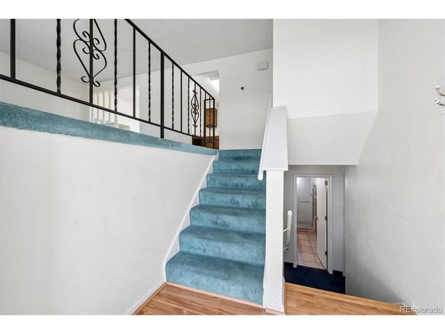 424 Neptune Ct, Lone Tree, CO 80124