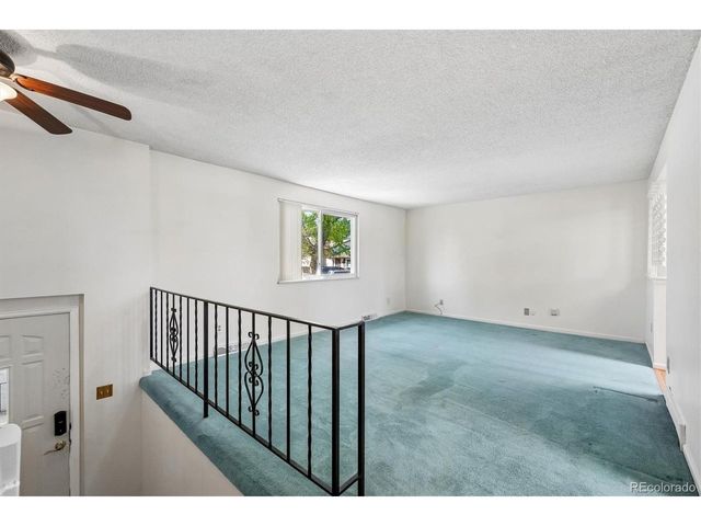 424 Neptune Ct, Lone Tree, CO 80124