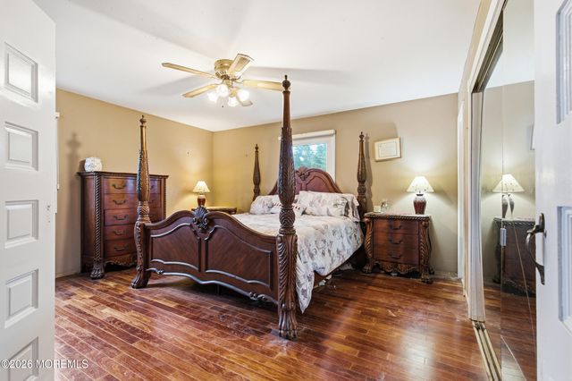 652 Brookside Drive, Toms River, NJ 08753