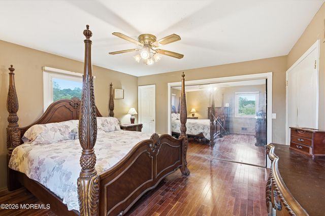 652 Brookside Drive, Toms River, NJ 08753