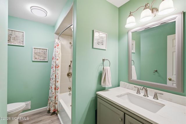 652 Brookside Drive, Toms River, NJ 08753
