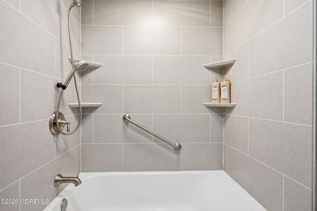 652 Brookside Drive, Toms River, NJ 08753