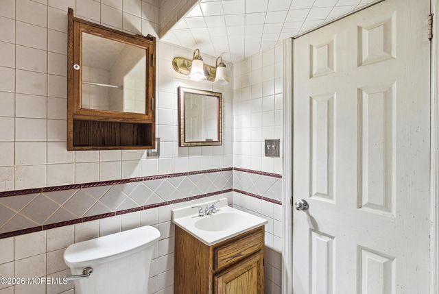 652 Brookside Drive, Toms River, NJ 08753