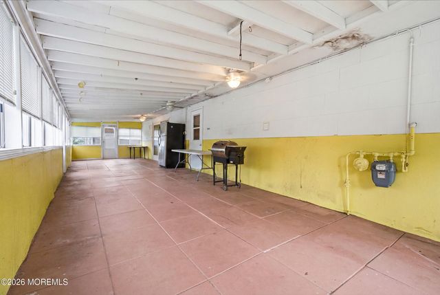 652 Brookside Drive, Toms River, NJ 08753