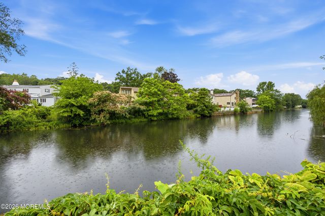 652 Brookside Drive, Toms River, NJ 08753