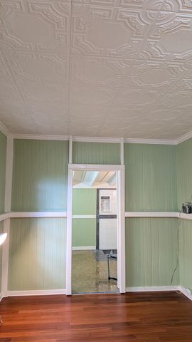 1242 Houston St, Lanai City, HI 96763