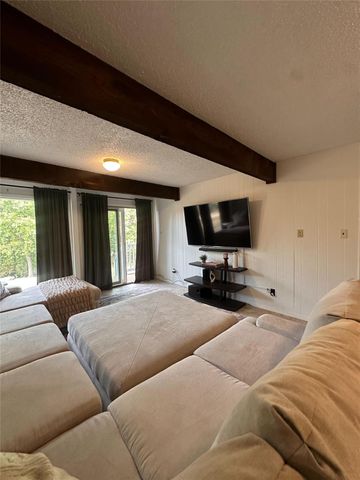 1302 Ridgecrest DR, Austin, TX 78746
